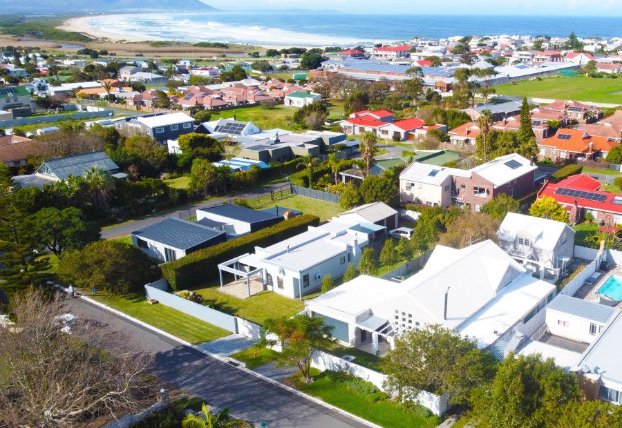 4 Bedroom Property for Sale in Kleinmond Western Cape